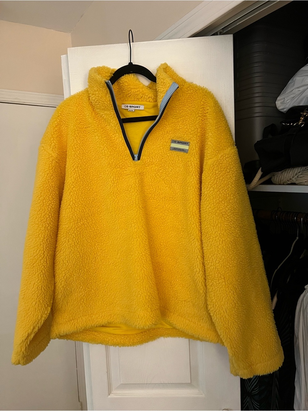 Dairy Boy Mountain Fleece in Lemon in XL/XXL